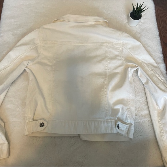 L.L. Bean White Jean Jacket - Picture 6 of 7